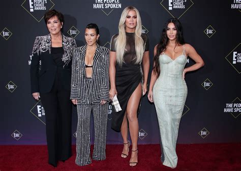 how tall is kim kardashian 2020